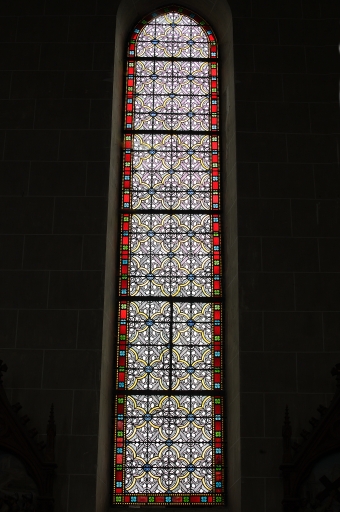Ensemble de 12 verrières décoratives (baies 17 à 28) - Église paroissiale Notre-Dame-de-l'Assomption, Commer
