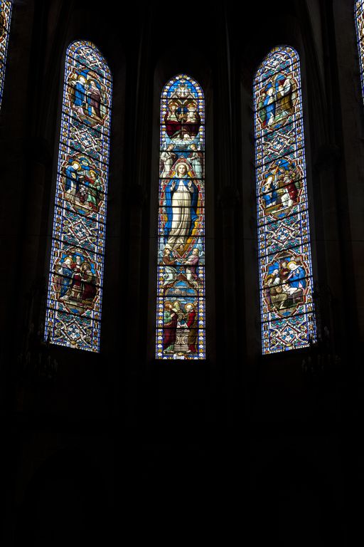 Ensemble de 5 verrières historiées et de 2 verrières décoratives : vie de la Vierge (baies 0 à 6) - Église paroissiale Notre-Dame-de-l'Assomption, Chailland