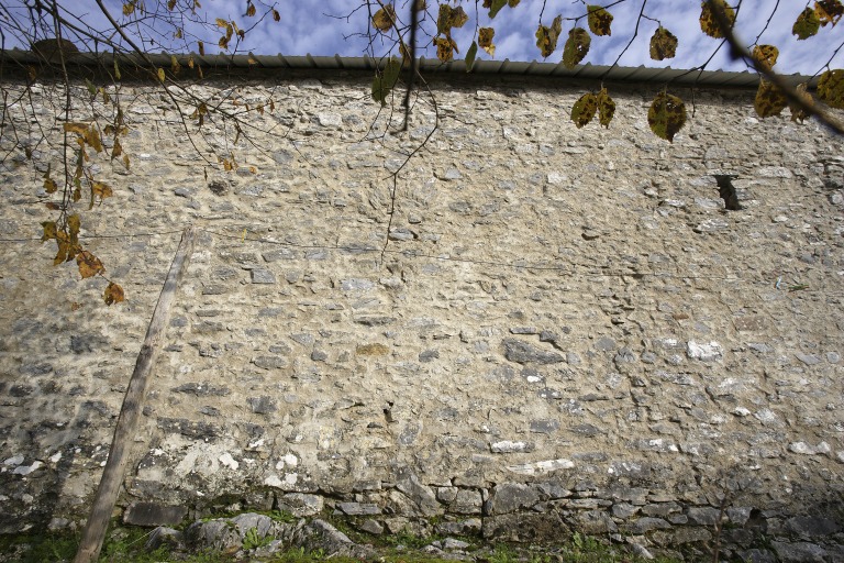 Édifice fortifié (?), puis ferme, actuellement maison - Montguyon, Saulges