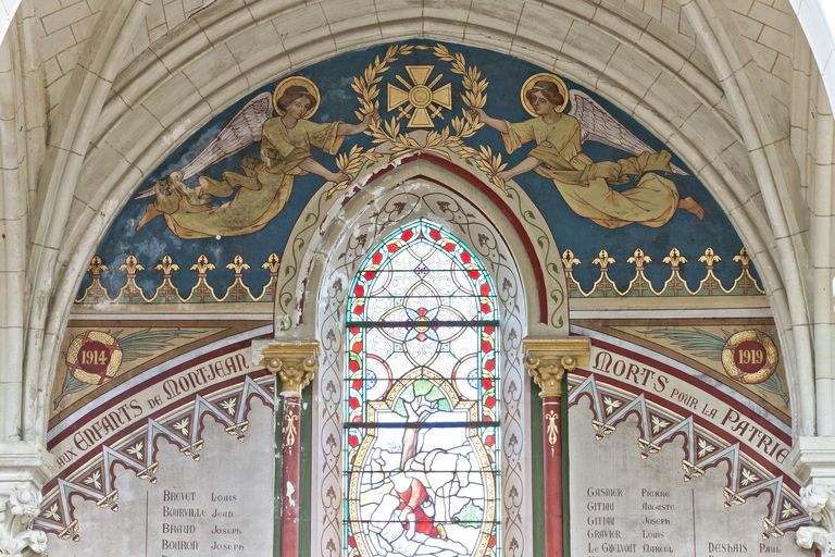 Monument aux morts, église paroissiale Saint-Symphorien de Montjean-sur-Loire