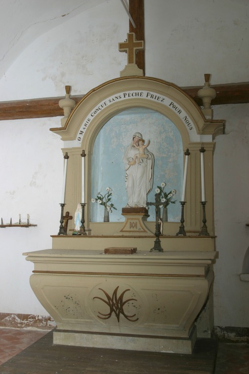 Autel et retable - Chapelle du prieuré Notre-Dame-de-la-Mancellière, Saint-Jean-sur-Erve