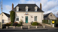 Maison, 11 rue de Saint-Calais, puis école publique de garçons, actuellement mairie et centre de loisirs