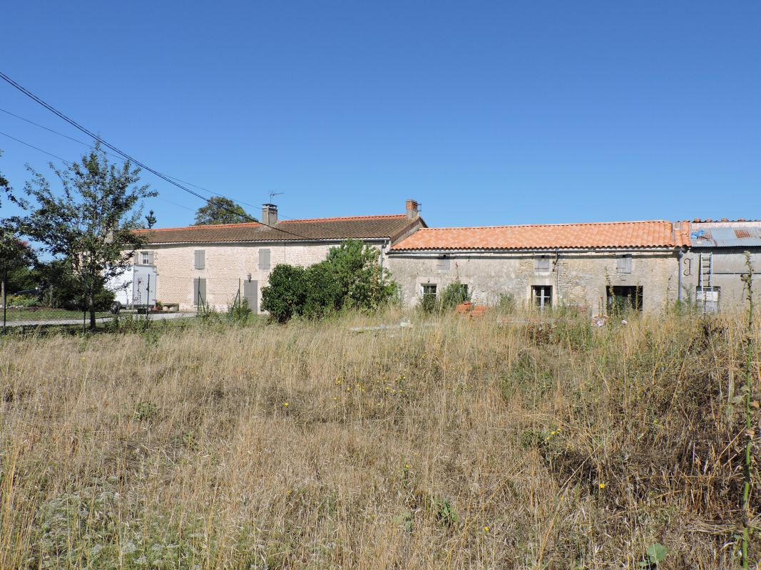 Ferme, actuellement maisons ; Cassinelle, 23 et 25 rue de Cassinelle