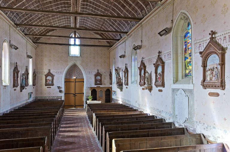 Monument aux morts, église paroissiale Saint-Martin de Montguillon