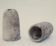 Céramique fontevriste, creusets de terre cuite (collection particulière, en 1996).