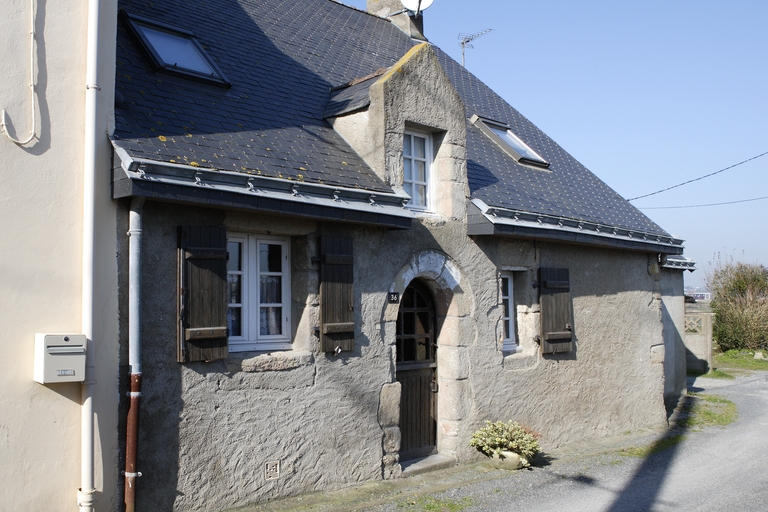 Rangée de maisons, 30, 32, 34, 36 rue du Rocher