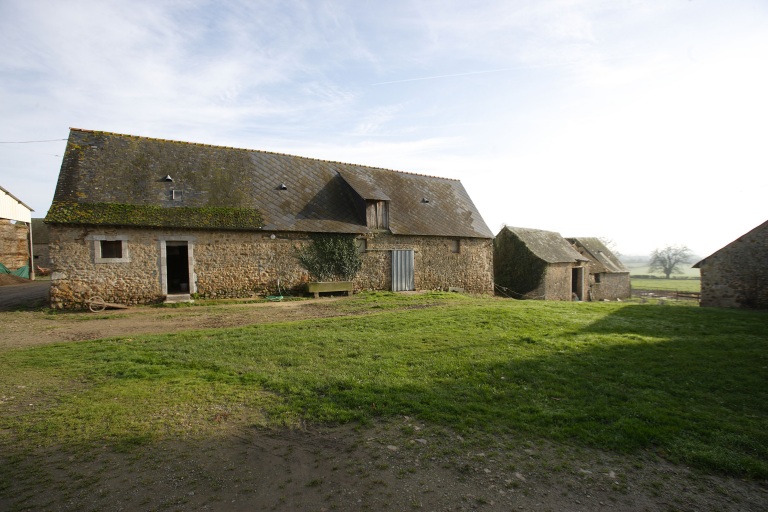 Manoir, actuellement ferme - l'Epine, Saulges