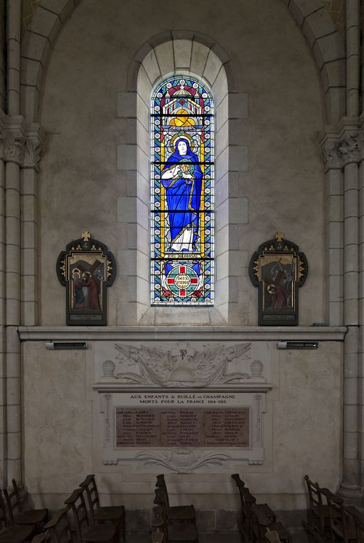 Ensemble de 4 verrières figurées décoratives, de 2 verrières à personnage, d'1 verrière historiée et d'1 verrière décorative - Église paroissiale Saint-Nazaire-et-Saint-Celse, Ruillé-en-Champagne