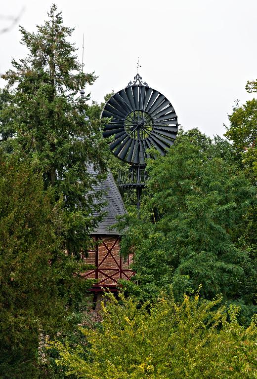 Les communs du château de Bonnétable