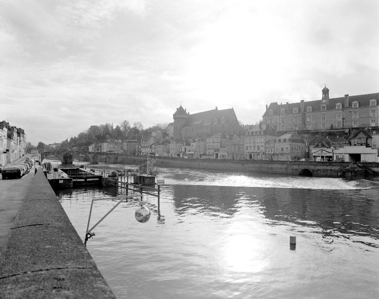 Quais de Laval