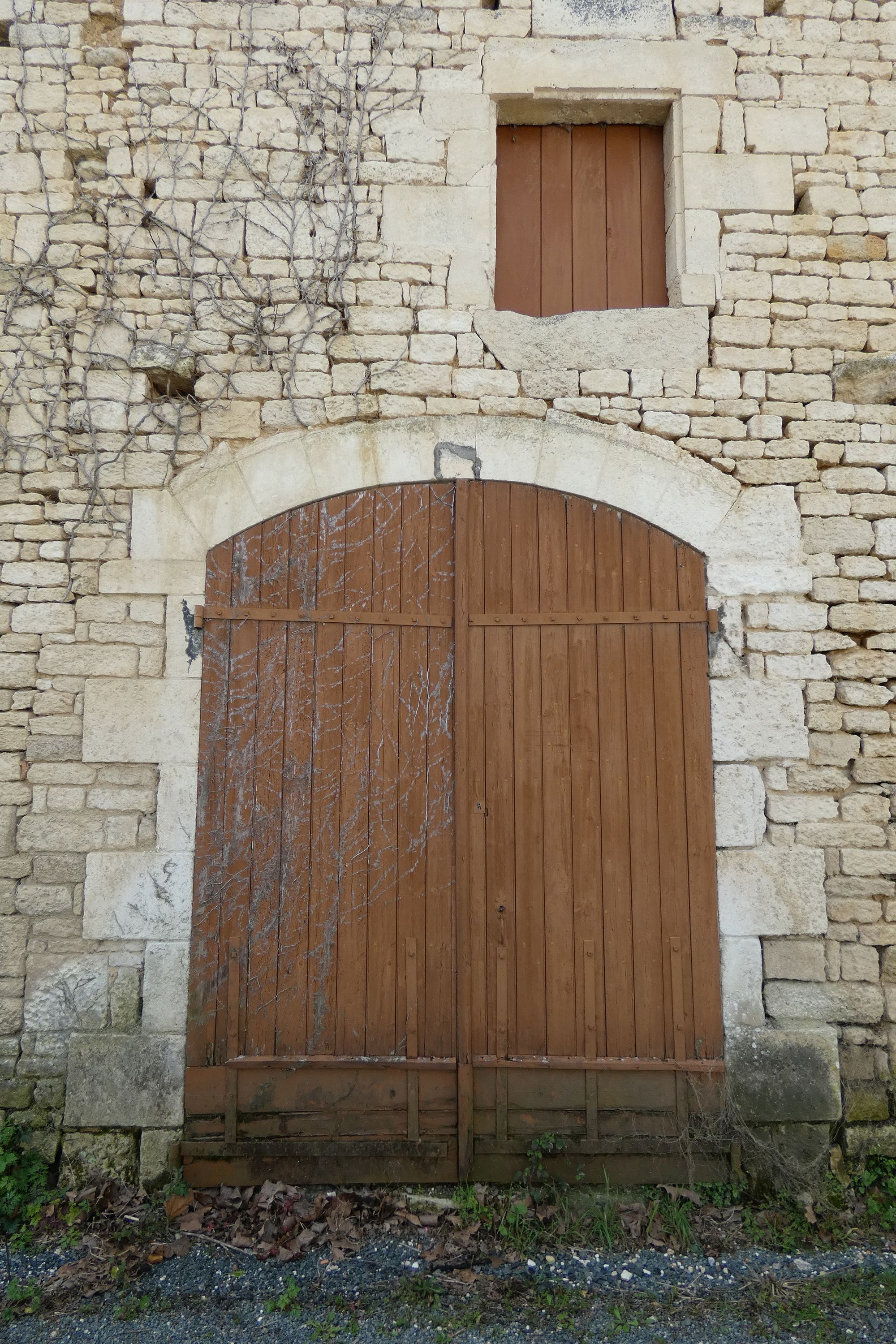 Maison puis dépendance, rue du Mouton