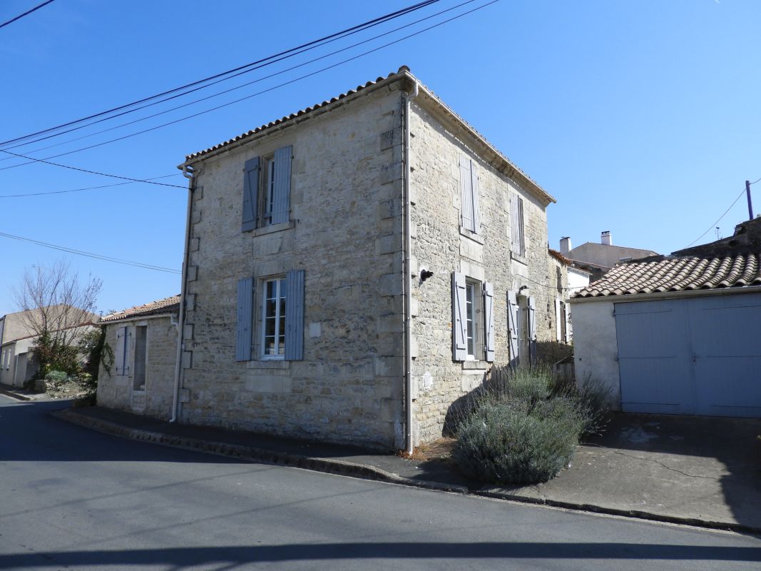 Maison, inscription ; la Folie, 37 rue des Faïenciers