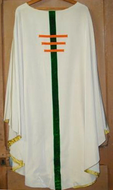 Ornement blanc n° 15 : chasuble