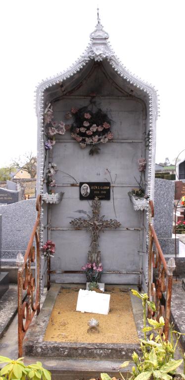 Cimetière à Saint-Vincent-du-Lorouër