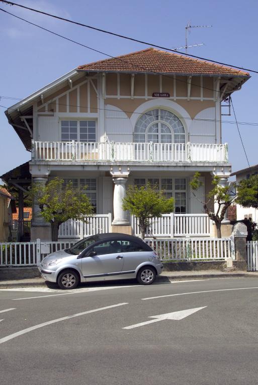 Maison dite villa balnéaire Néré Kayola, 129 avenue des Lilas