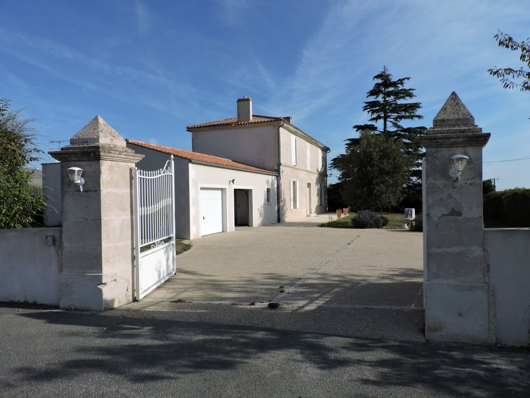 Maison ; la Chaignée, 15 route de Fontenay