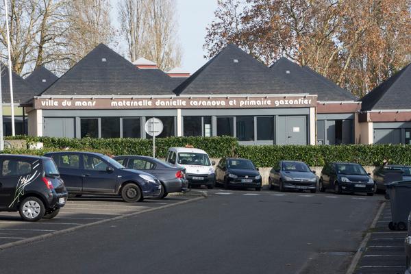 Équipements publics du quartier de Sainte-Croix du Mans