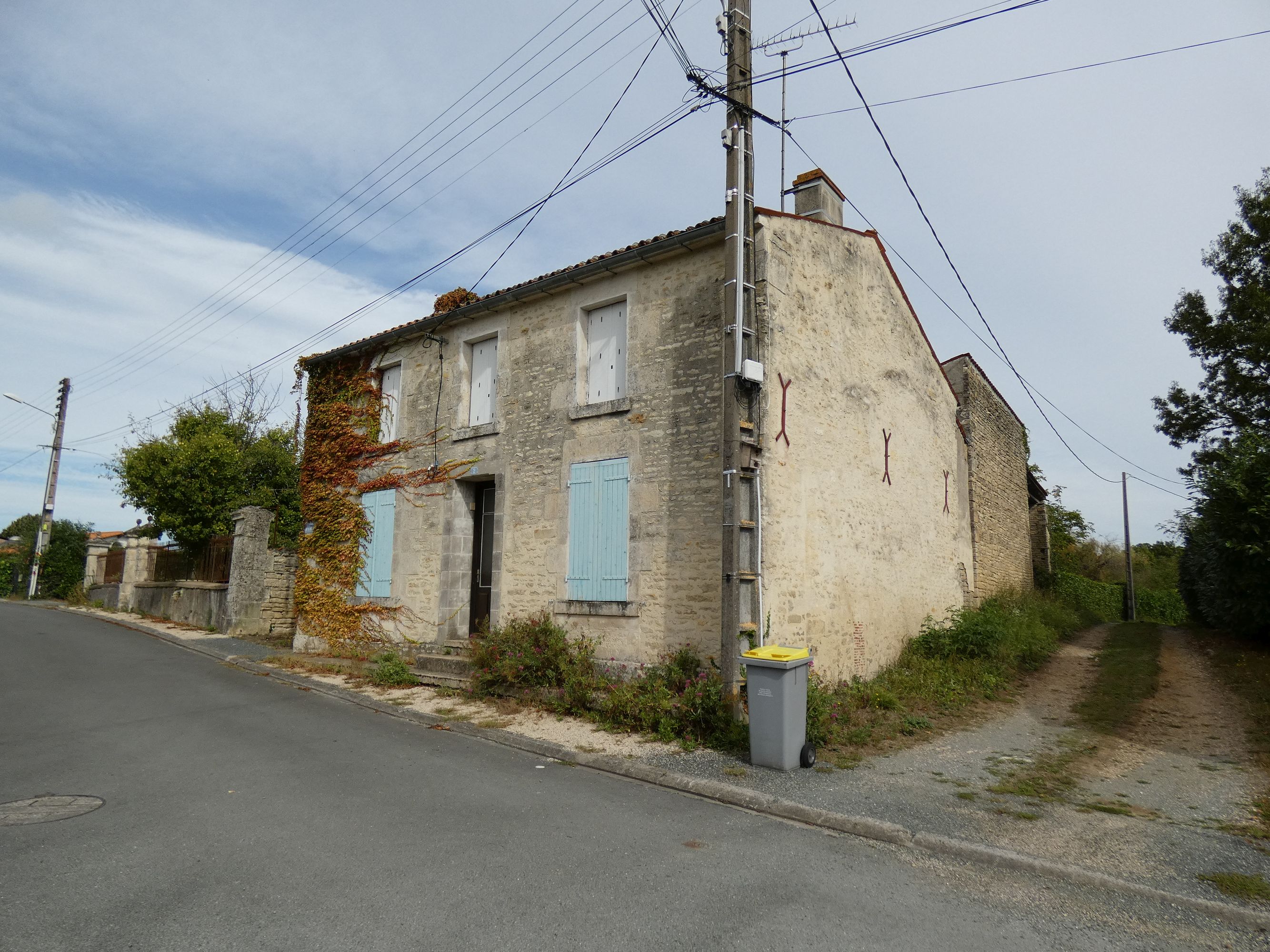 Ferme, actuellement maison ; le Coin Sotet, 2 rue de la Petite Ville