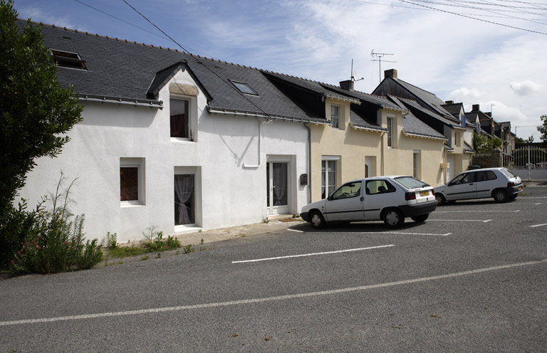 Rangée de maisons, Miroux, 1er ensemble