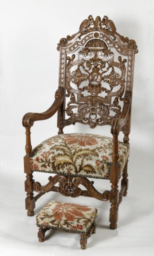 Paire de fauteuils de mariés de style néo-Renaissance