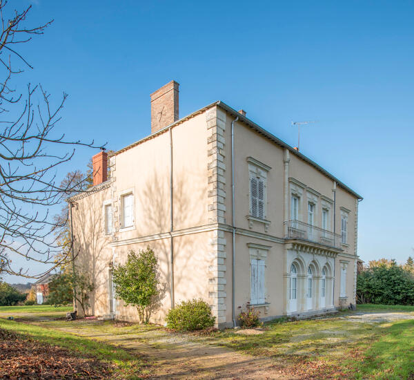 Manoir (vestiges), puis demeure dite château