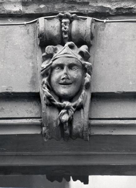 Maison du maître-charpentier Pierre Launay, 19-21 rue Boisnet ; 1 rue du Canal