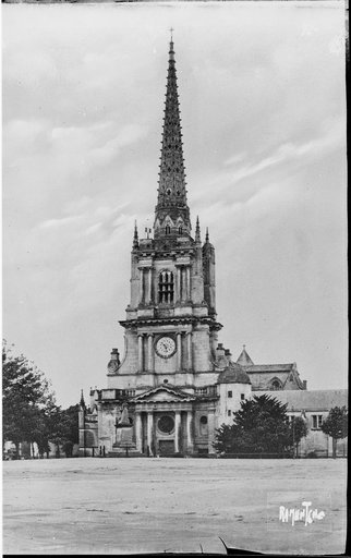 Cathédrale Notre-Dame de l'Assomption, place Leclerc