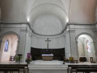 Le transept, le choeur et les chapelles latérales.