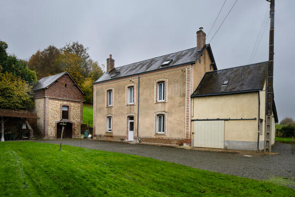 Ferme, actuellement maison, la Charmois