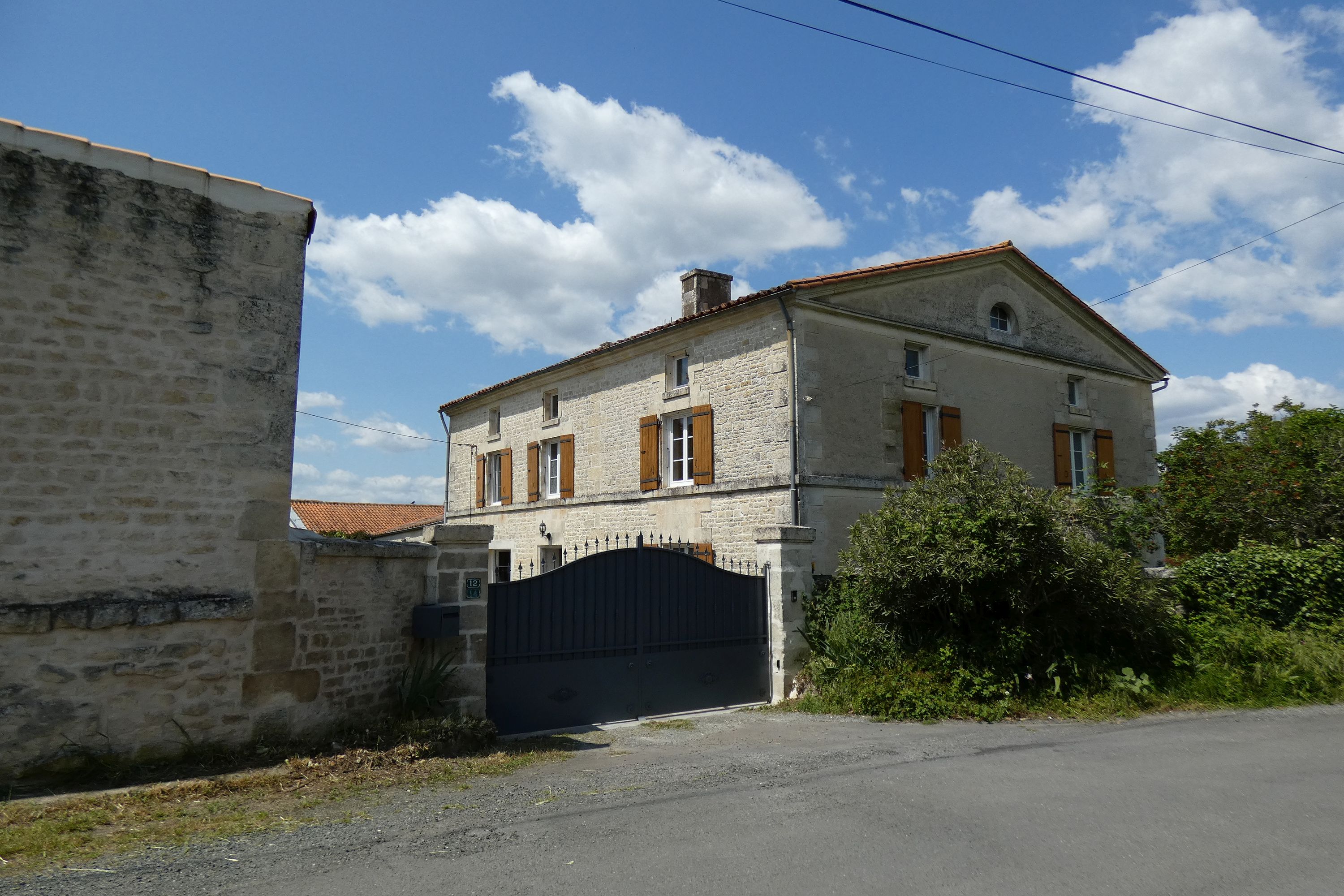 Ferme dite la Chevalerie, actuellement maison, 12 et 14 rue de la Quarantaine