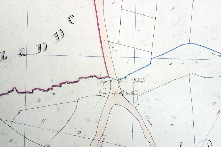 Les croix monumentales de la commune de Blandouet