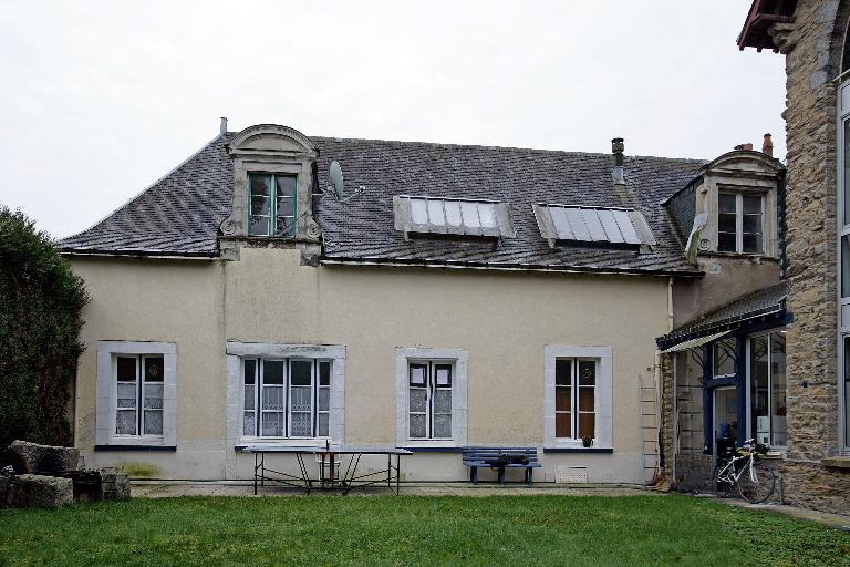 Atelier d'artiste, puis usine de chapellerie, actuellement salle de sport, 11 rue du Dôme, Laval