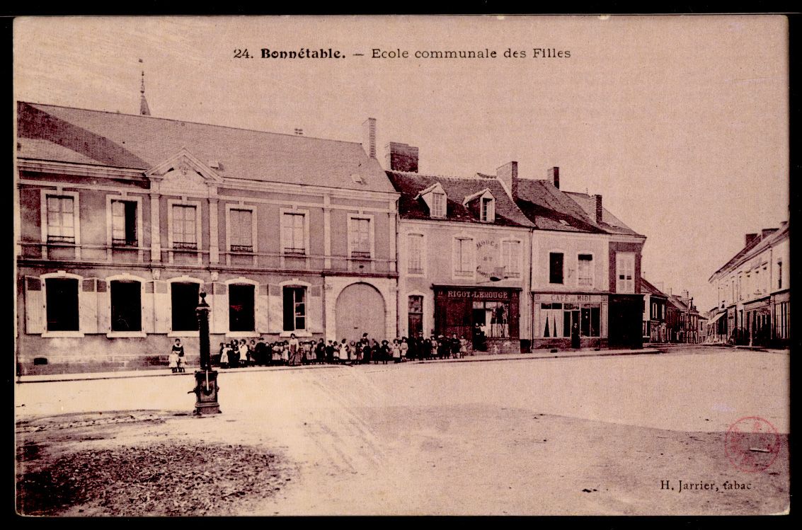 Le quartier de la place d'Armes et de la rue Saint-Nicolas, site de l'ancien château-fort de Bonnétable.