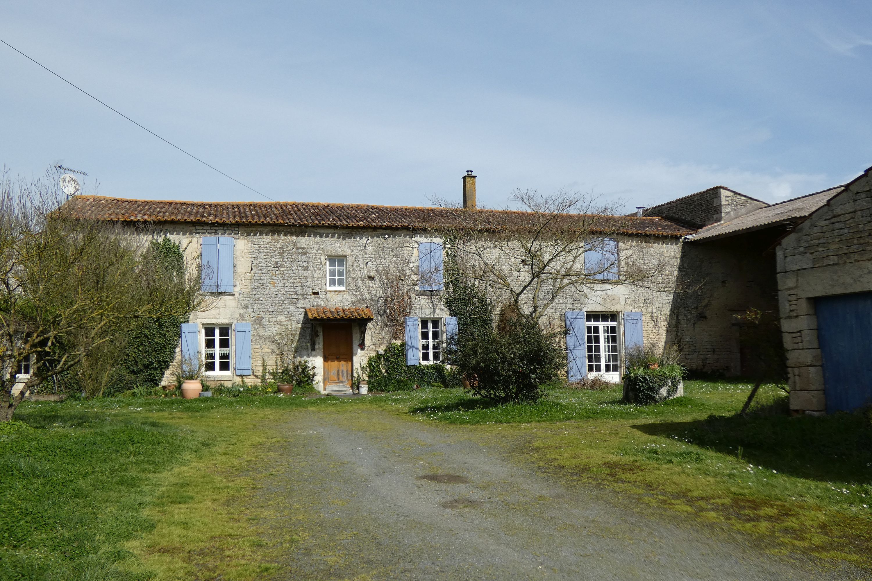 Demeure dite le Logis d'Aziré, actuellement maison, 44 chemin de la Chapelle