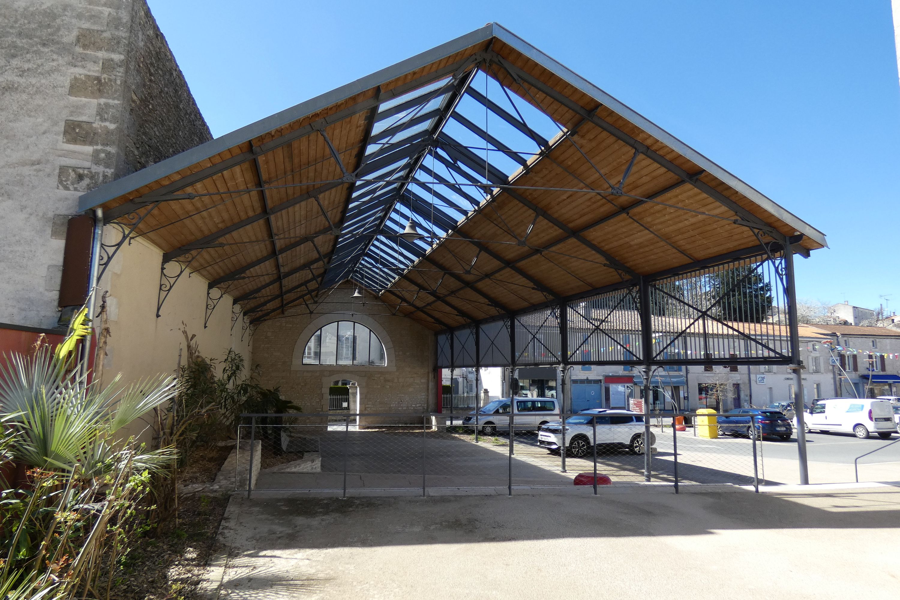 Ecole primaire publique de garçons puis bureau de poste, actuellement mairie