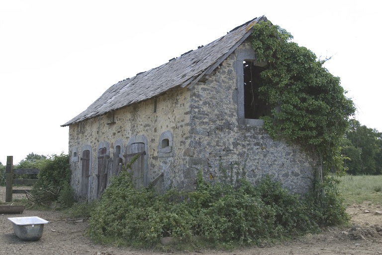 Écart, puis ferme, actuellement maison, les Torlais