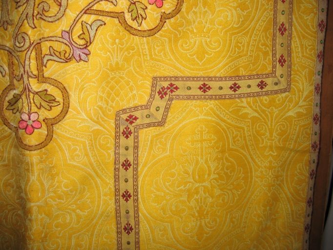 Ornement doré n° 4 : chasuble