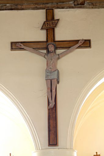 Statue : Christ en croix