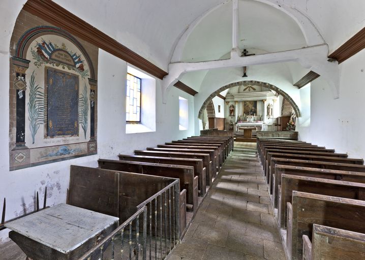 Monument aux morts, église paroissiale Notre-Dame de Lignières-Orgère