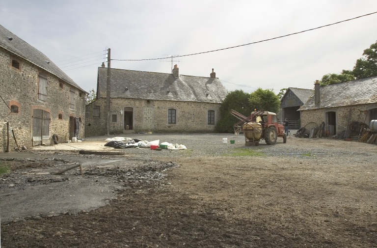 Écart, puis ferme, actuellement maison, Sourche