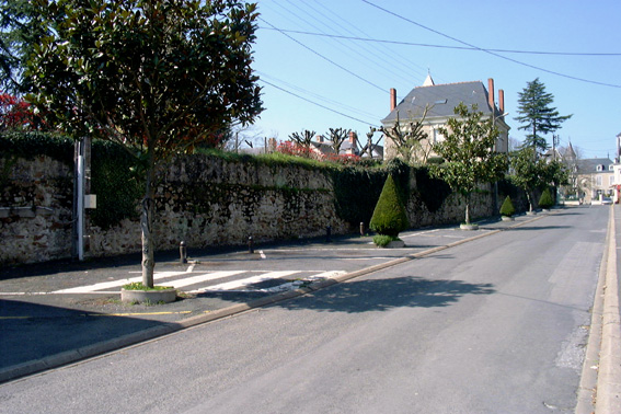 Fortification d'agglomération, rue du Mail ; rue des Douves