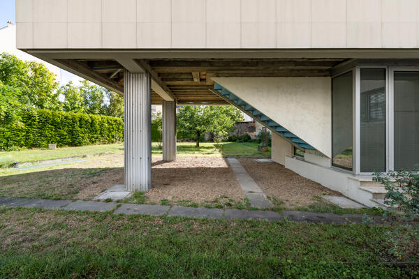 Ancien couvent puis caserne actuellement lycée Touchard