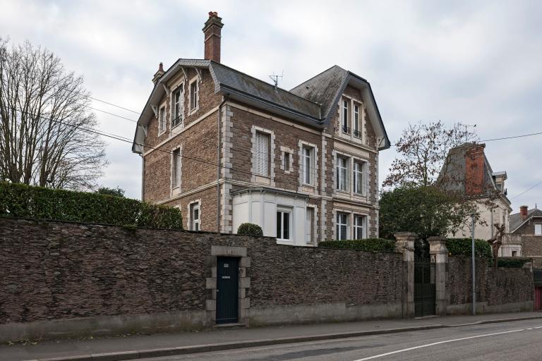 Maison, 54, 56 rue de Paris, Laval