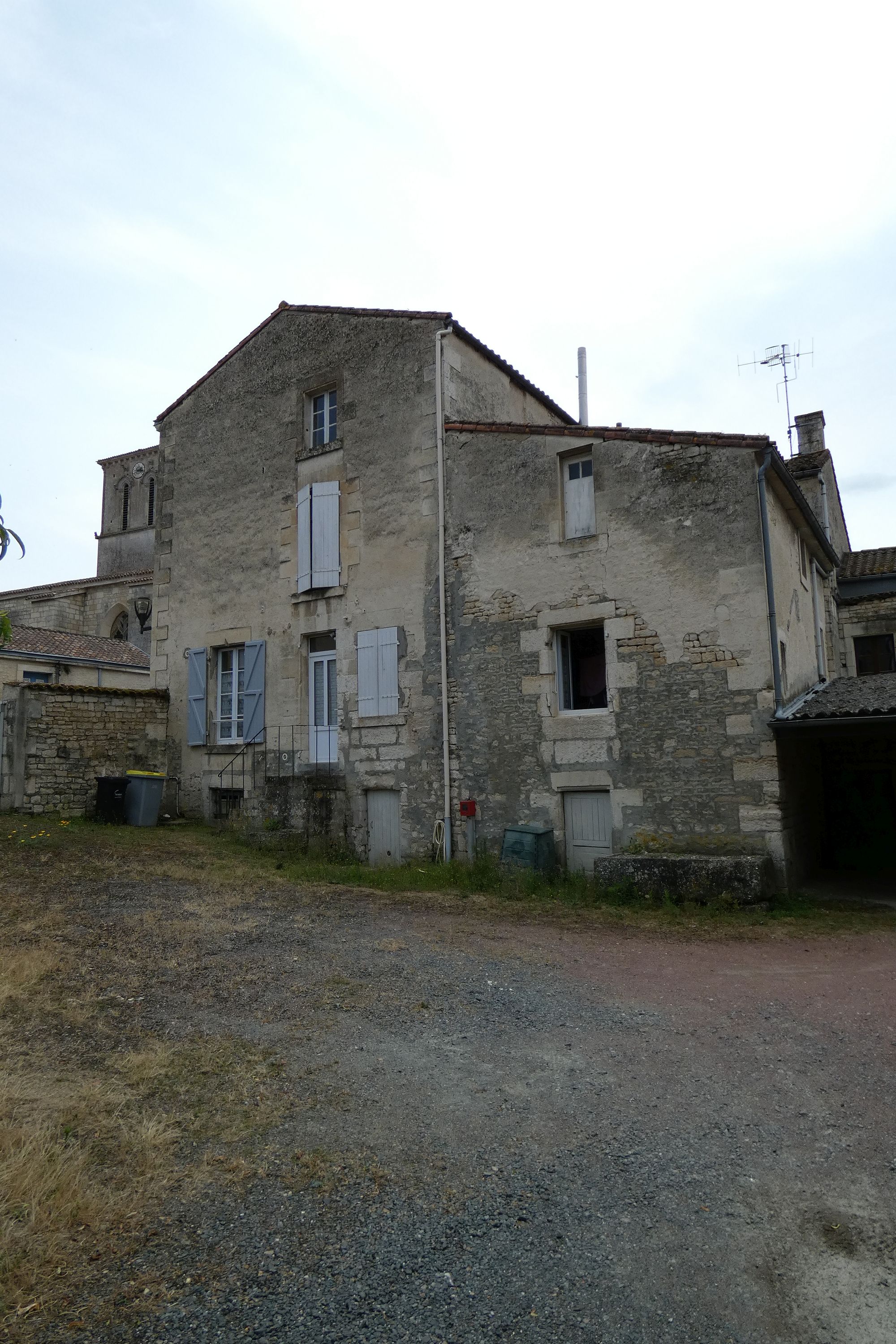 Maison puis presbytère, 6 place du Croissant