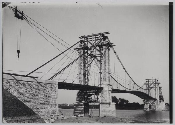 Pont routier de Bouchemaine