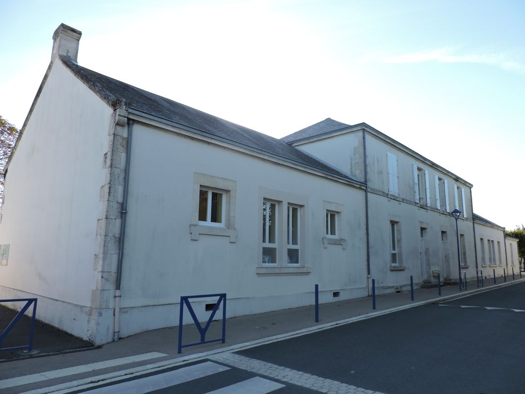 Mairie (ancienne), école primaire publique