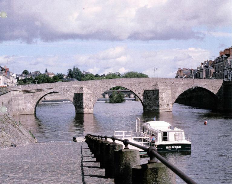 Pont dit Vieux-Pont - Laval