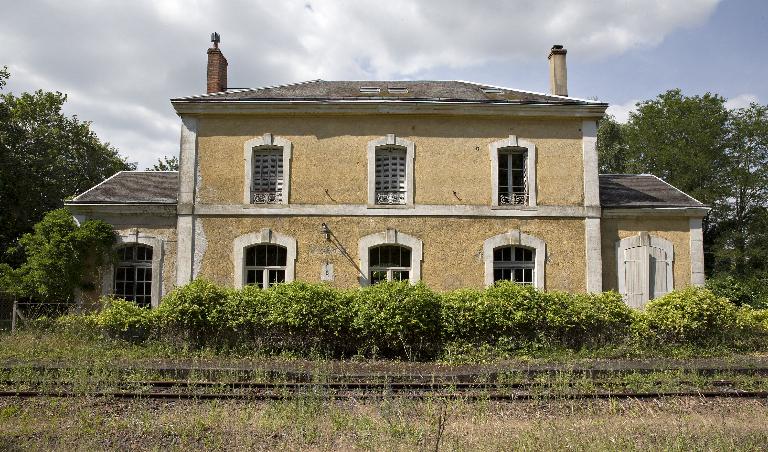 Gare de chemin de fer de Pont-de-Braye, actuellement maison