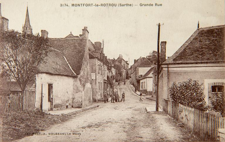 Montfort-le-Gesnois : présentation du bourg
