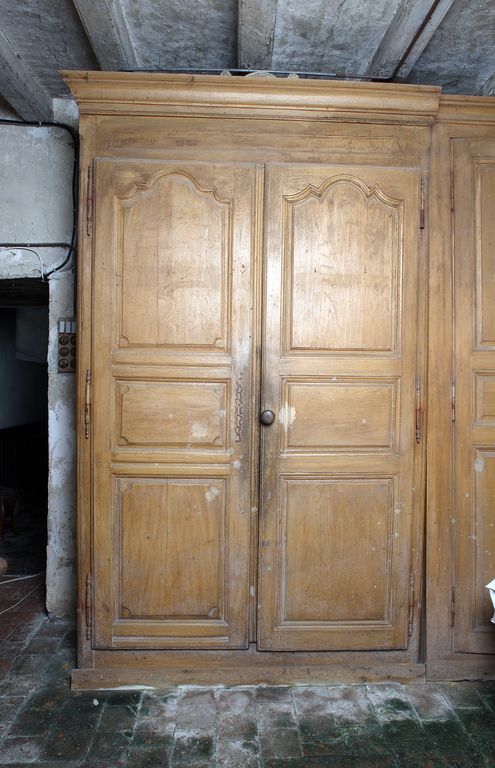 Armoire - Église paroissiale Saint-Léger, Saint-Léger